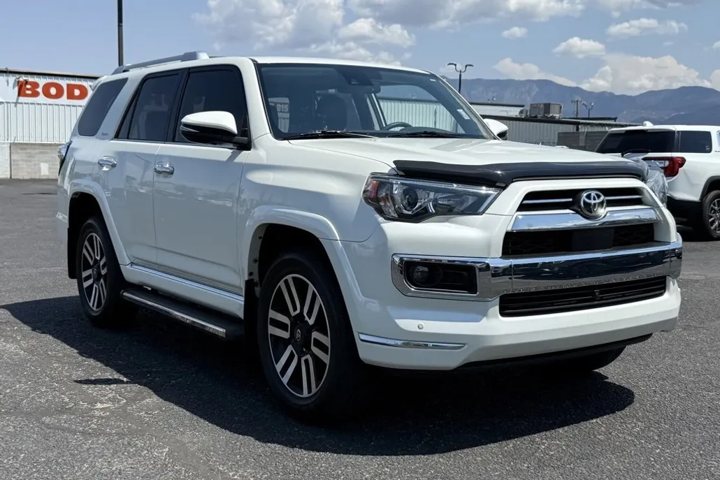 2023 Toyota 4Runner Limited photo 1