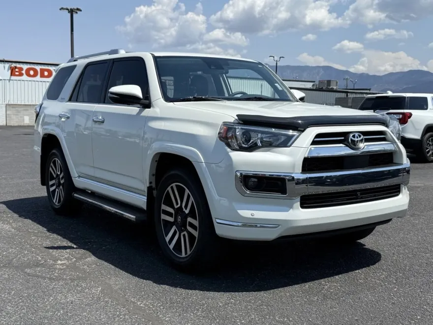 2023 Toyota 4Runner Limited photo 1
