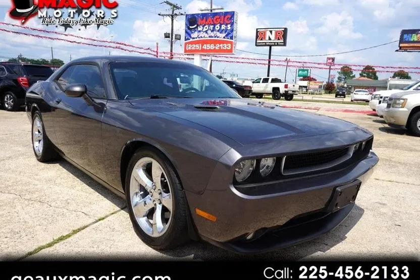 2013 Dodge Challenger R/T photo 1