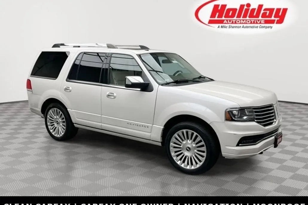 2016 Lincoln Navigator Select photo 1