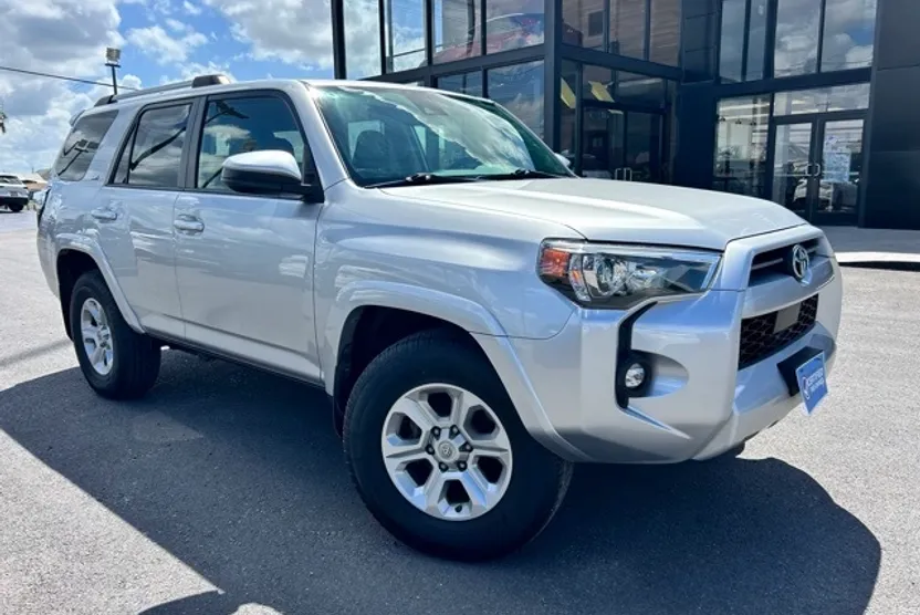 2021 Toyota 4Runner SR5 photo 1