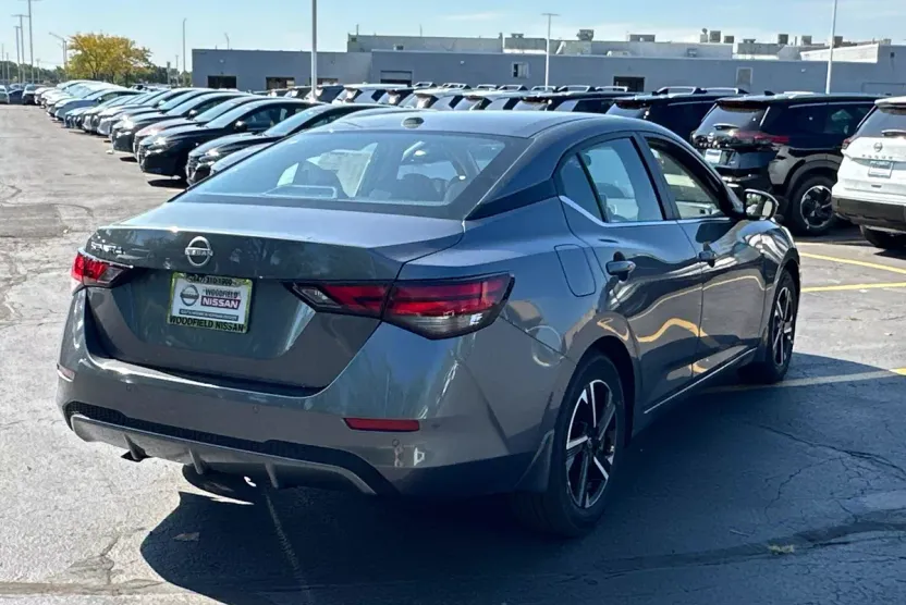 2025 Nissan Sentra SV photo 1