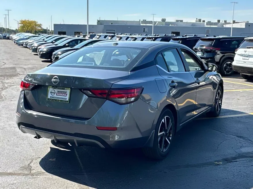 2025 Nissan Sentra SV photo 1
