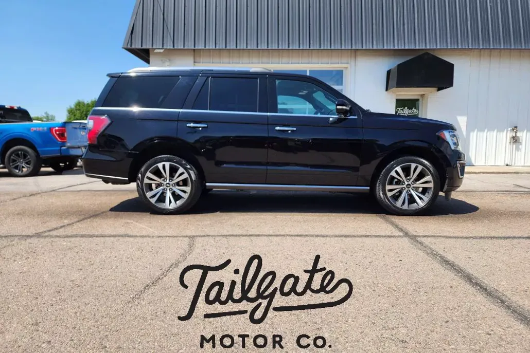 2021 Ford Expedition Limited photo 1