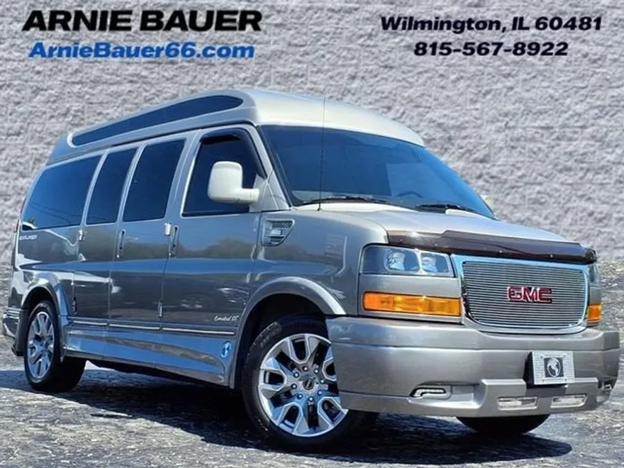 2022 Gmc Savana Cargo 2500 photo 1