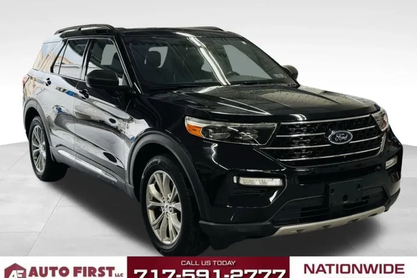 2020 Ford Explorer XLT photo 1