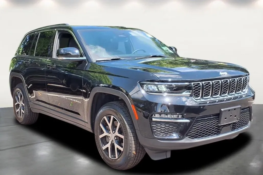 2025 Jeep Grand Cherokee Limited photo 1