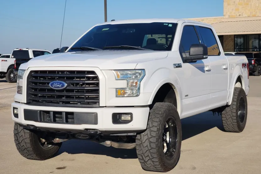 2017 Ford F-150 XLT photo 1