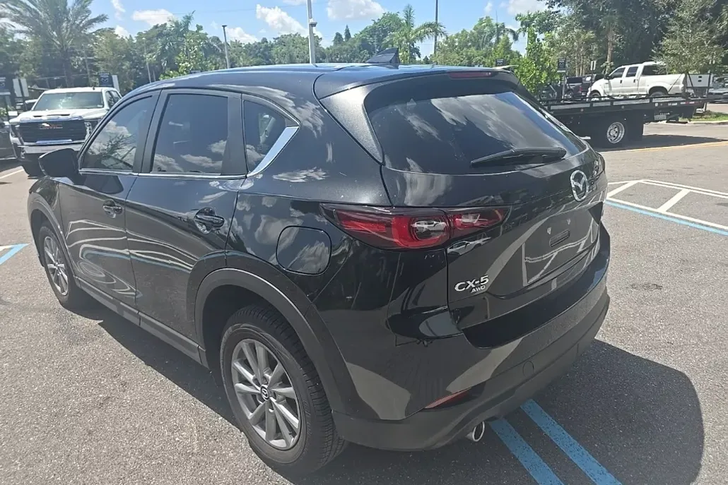 2023 Mazda CX-5 2.5 S Preferred photo 1