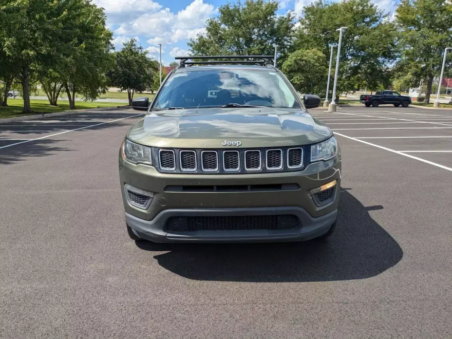 2018 Jeep Compass Sport photo 1