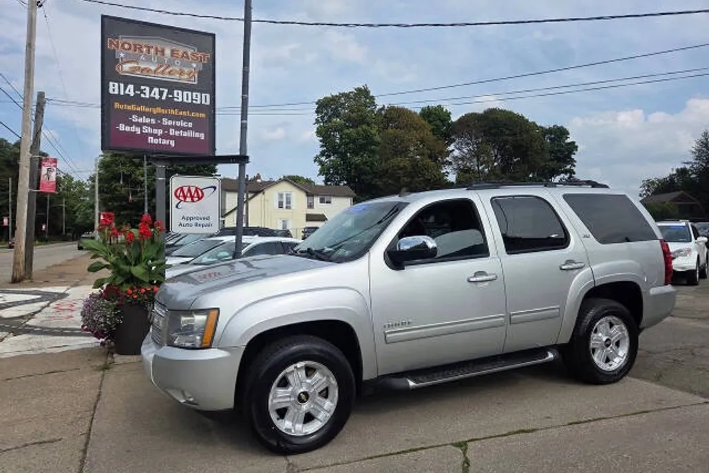 2011 Chevrolet Tahoe LT photo 1