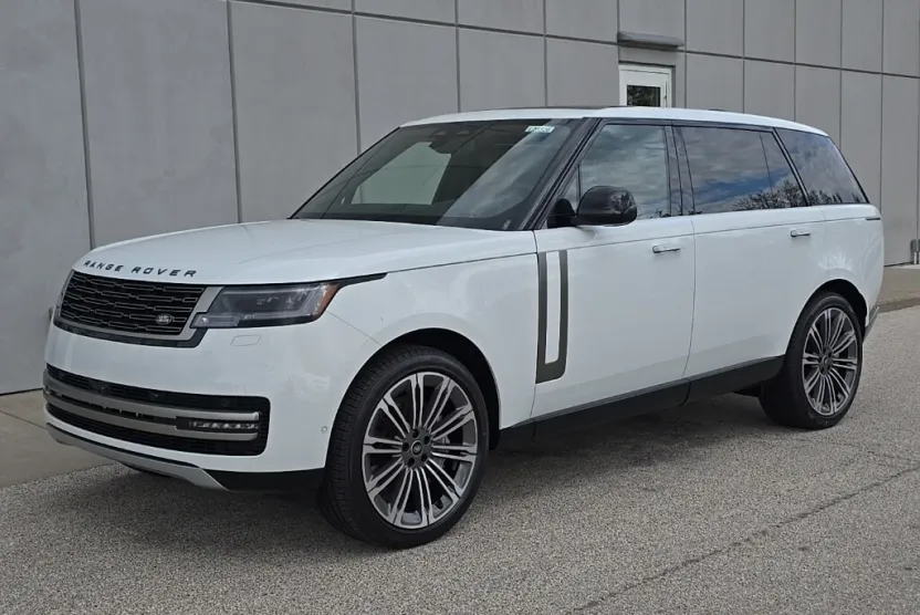 2025 Land Rover Range Rover SE photo 1
