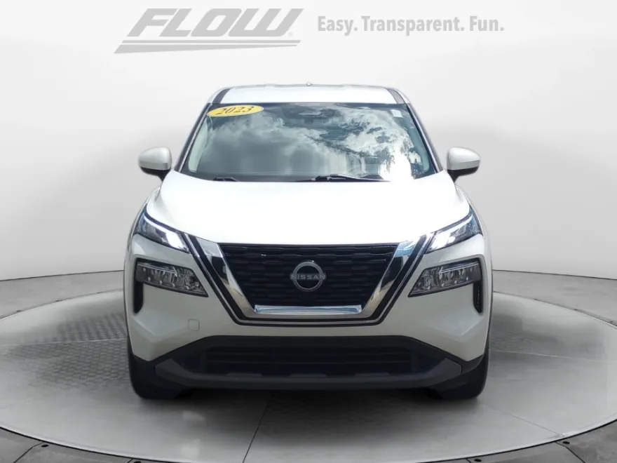 2023 Nissan Rogue SV photo 1