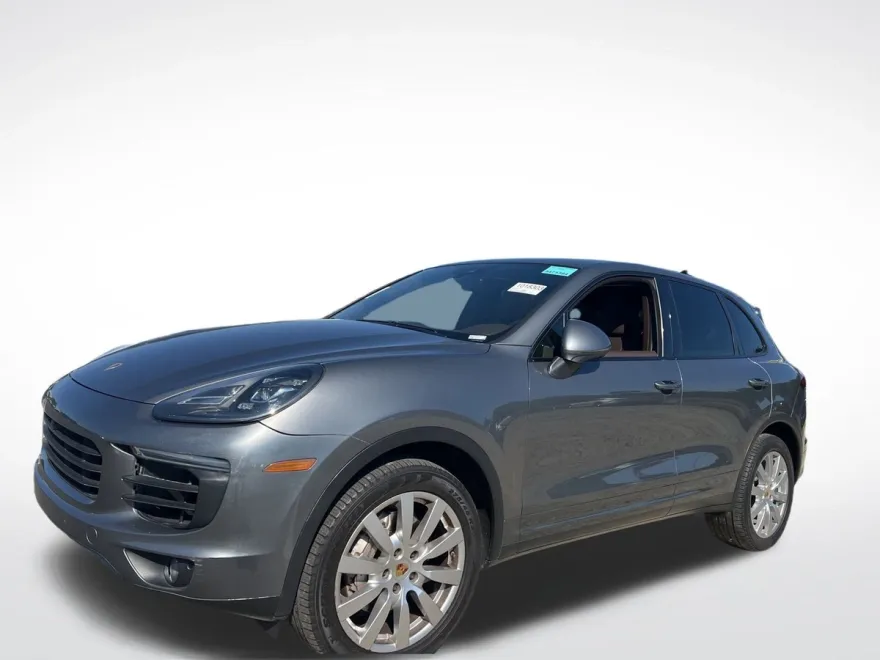 2017 Porsche Cayenne S photo 1