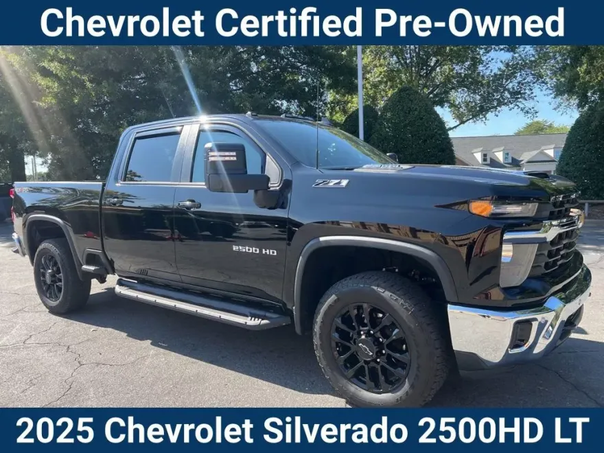 2025 Chevrolet Silverado 2500HD LT photo 1