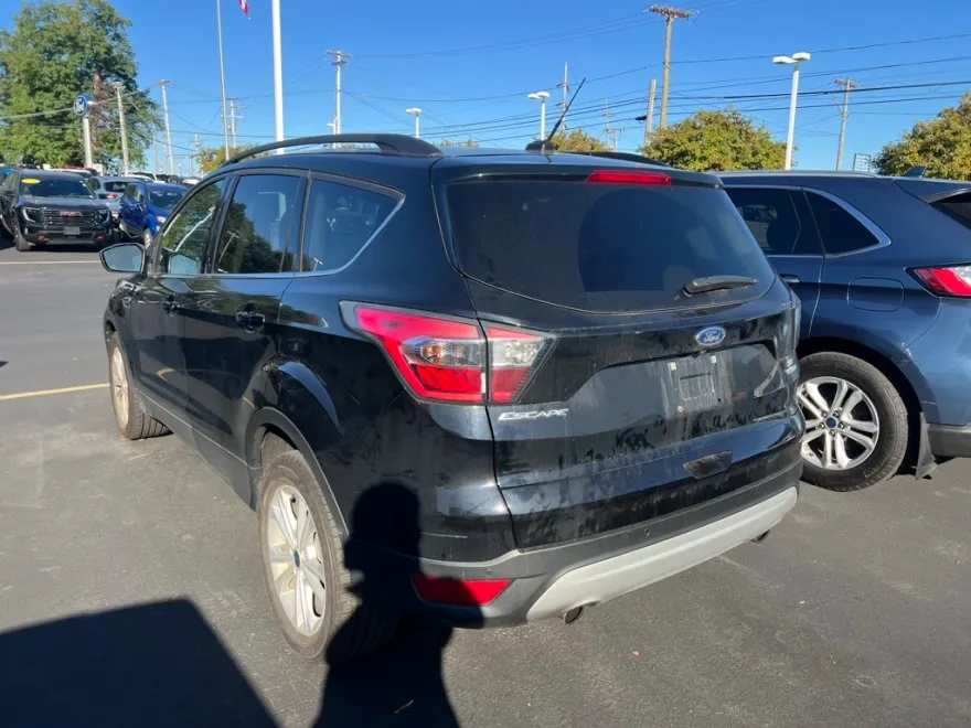 2017 Ford Escape SE photo 1