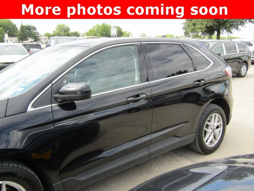 2024 Ford Edge SEL photo 1