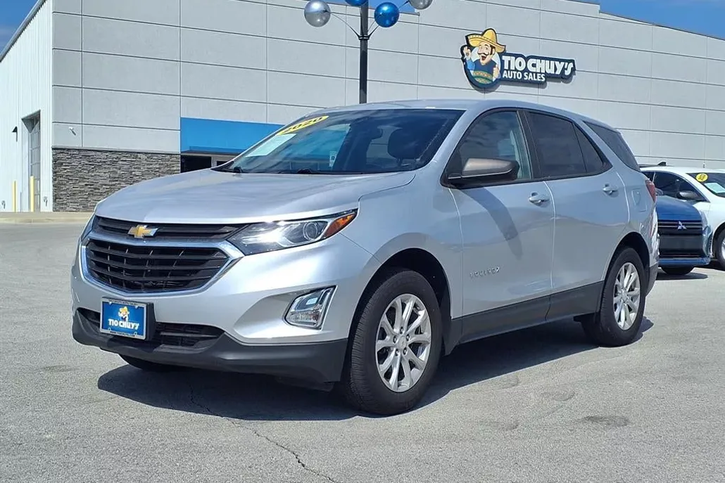 2020 Chevrolet Equinox LT photo 1