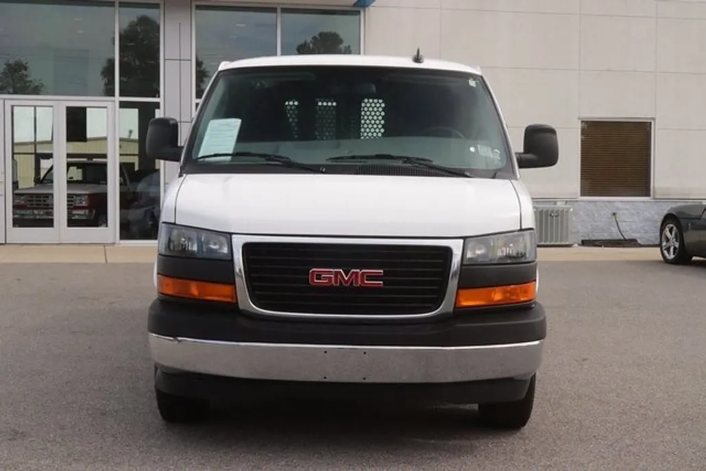 2024 Gmc Savana Cargo 2500 photo 1