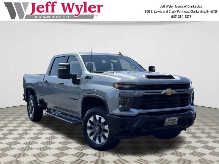 2024 Chevrolet Silverado 2500HD Custom photo 1
