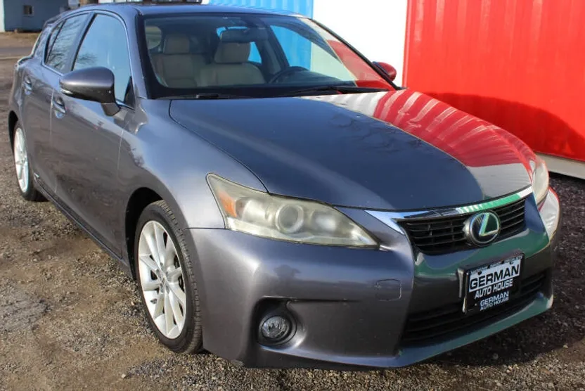 2012 Lexus CT 200h photo 1