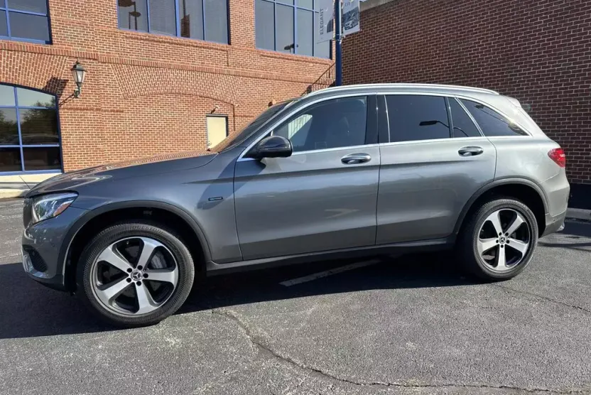 2019 Mercedes Benz GLC 350e 4MATIC photo 1