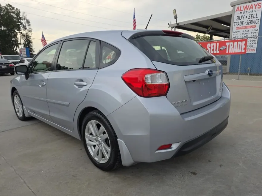 2015 Subaru Impreza 2.0i Premium photo 1