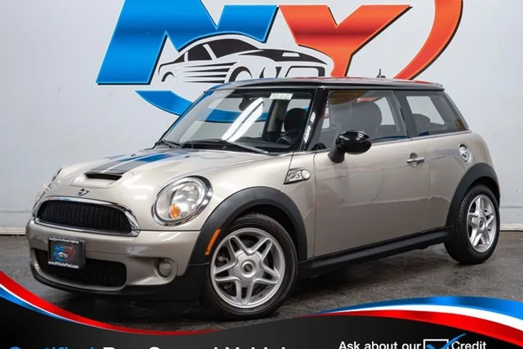 2009 Mini Cooper Hardtop 2 Door photo 1