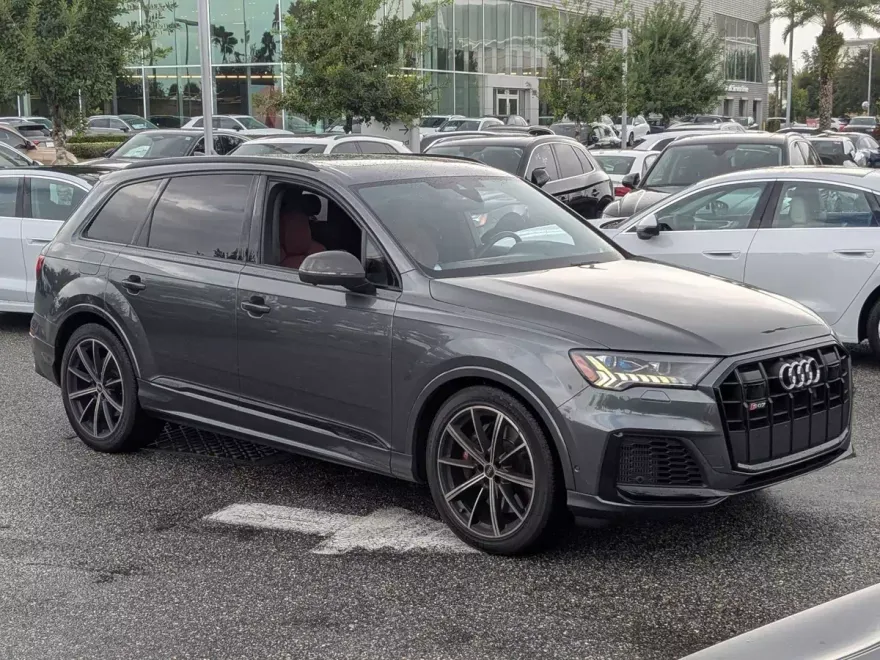 2021 Audi SQ7 Prestige photo 1