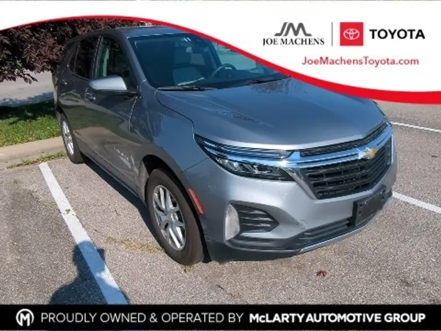 2023 Chevrolet Equinox LT photo 1