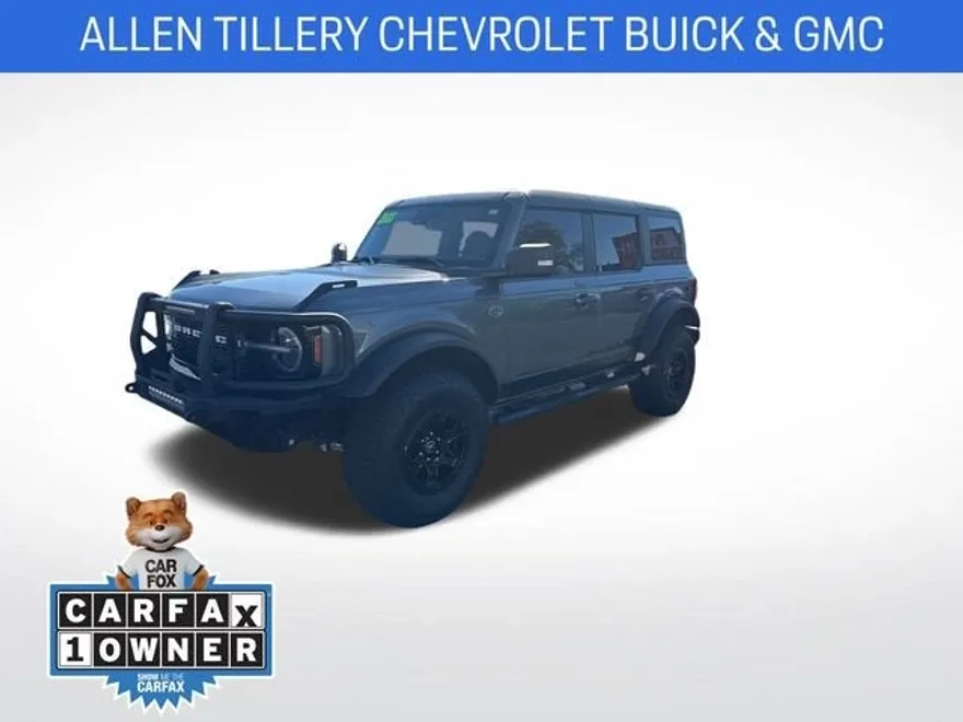 2023 Ford Bronco Base photo 1