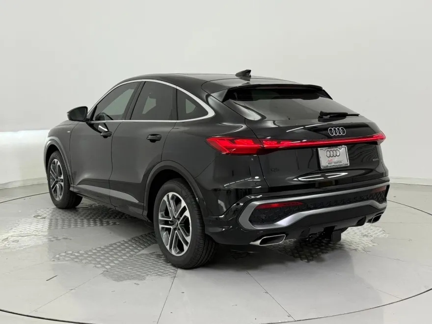 2025 Audi Q5 2.0T Prestige photo 1