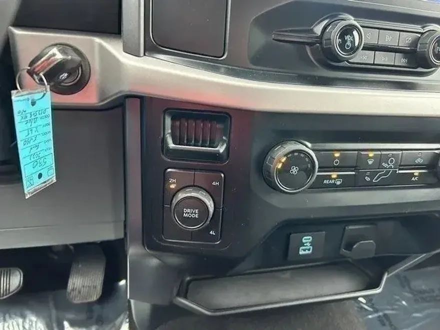 2023 Ford F-150 XLT photo 14