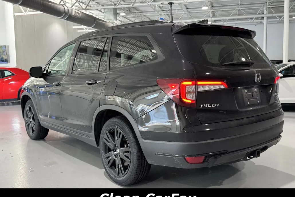 2022 Honda Pilot Black Edition photo 1