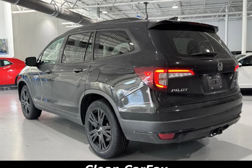 2022 Honda Pilot Black Edition photo 1
