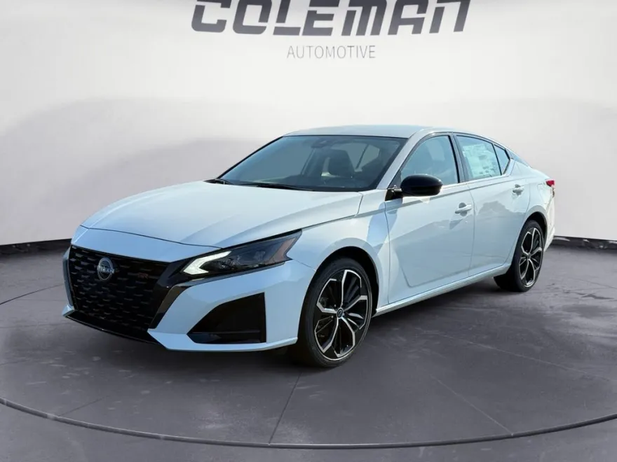 2025 Nissan Altima 2.5 SR photo 1