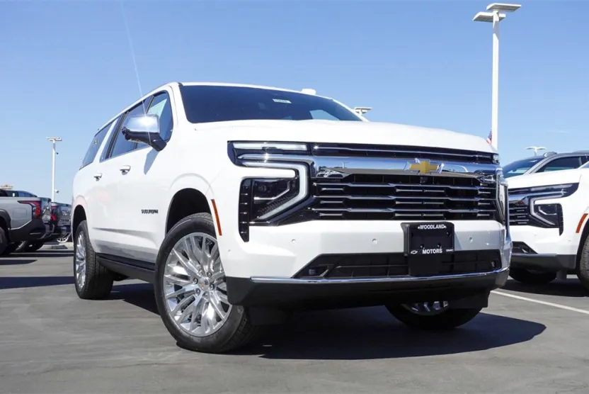 2025 Chevrolet Suburban Premier photo 1