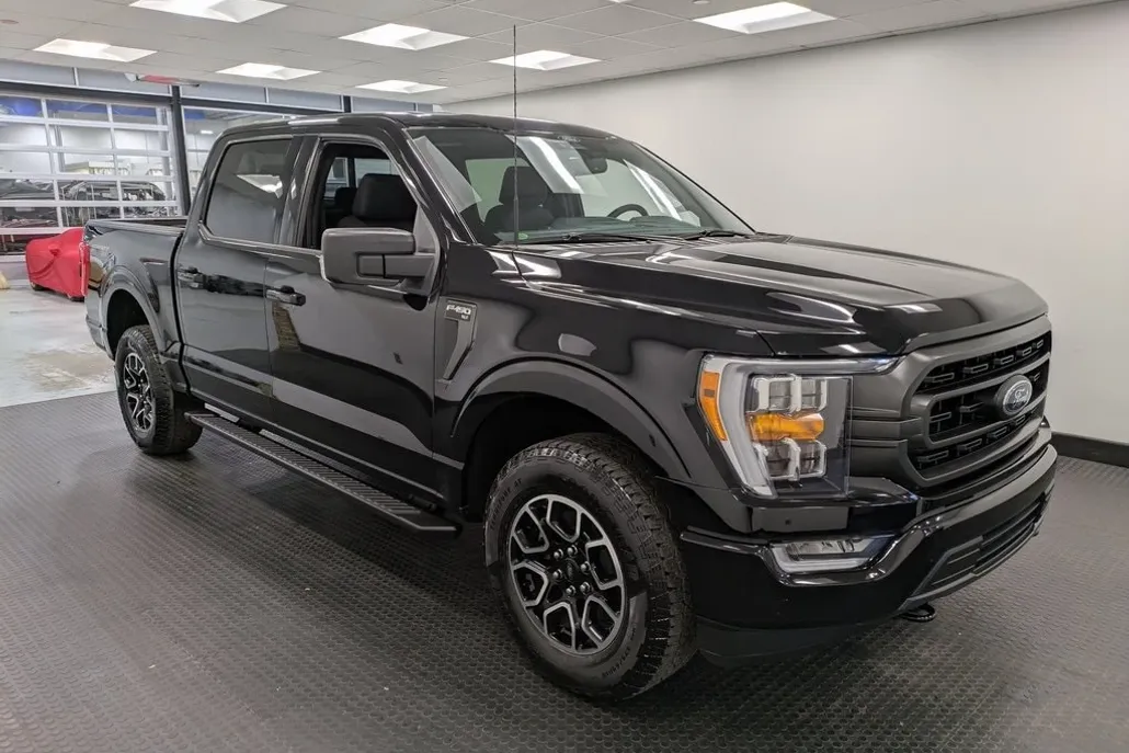 2022 Ford F-150 XLT photo 1