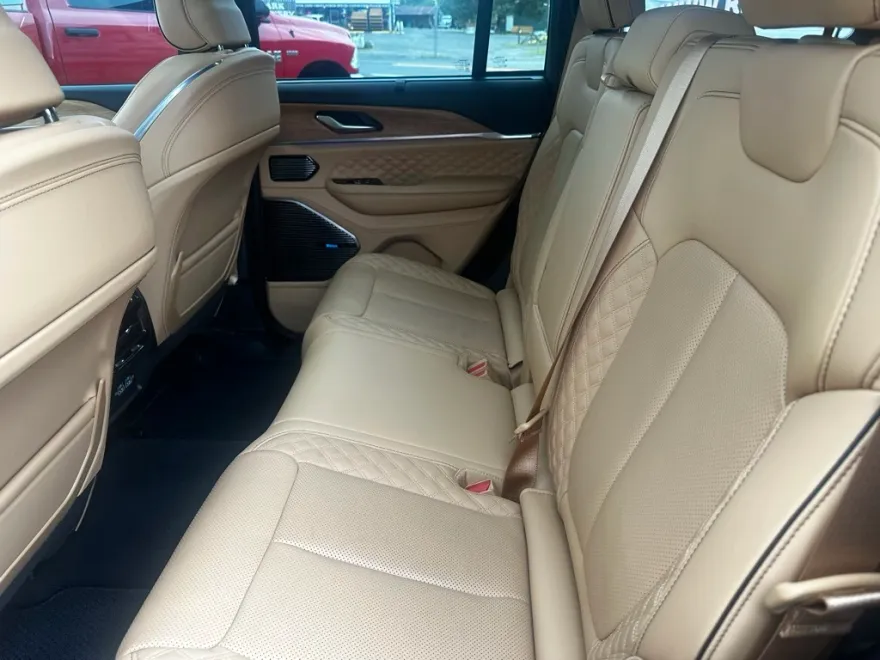 2024 Jeep Grand Cherokee Summit Reserve 4xe photo 1