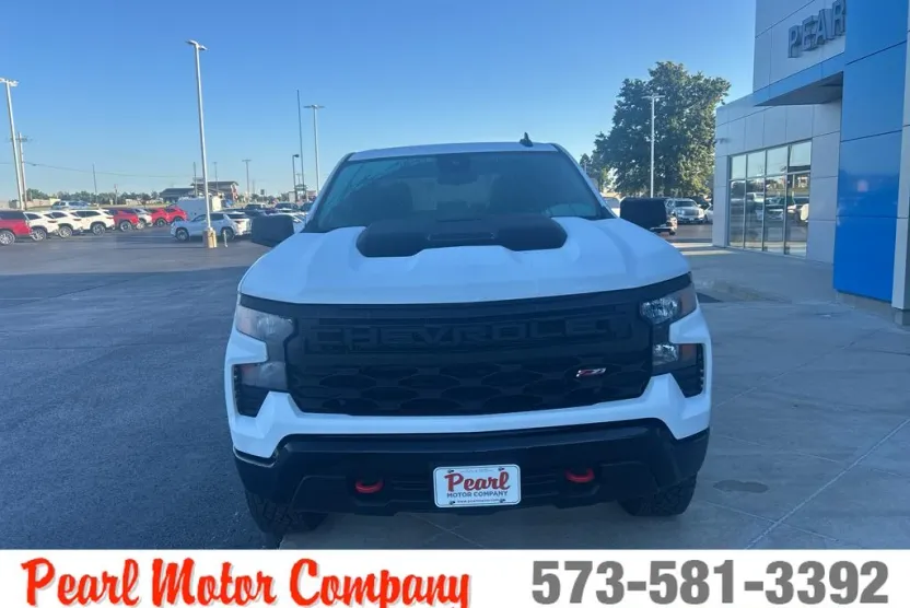 2026 Chevrolet Silverado 1500 Custom Trail Boss photo 1