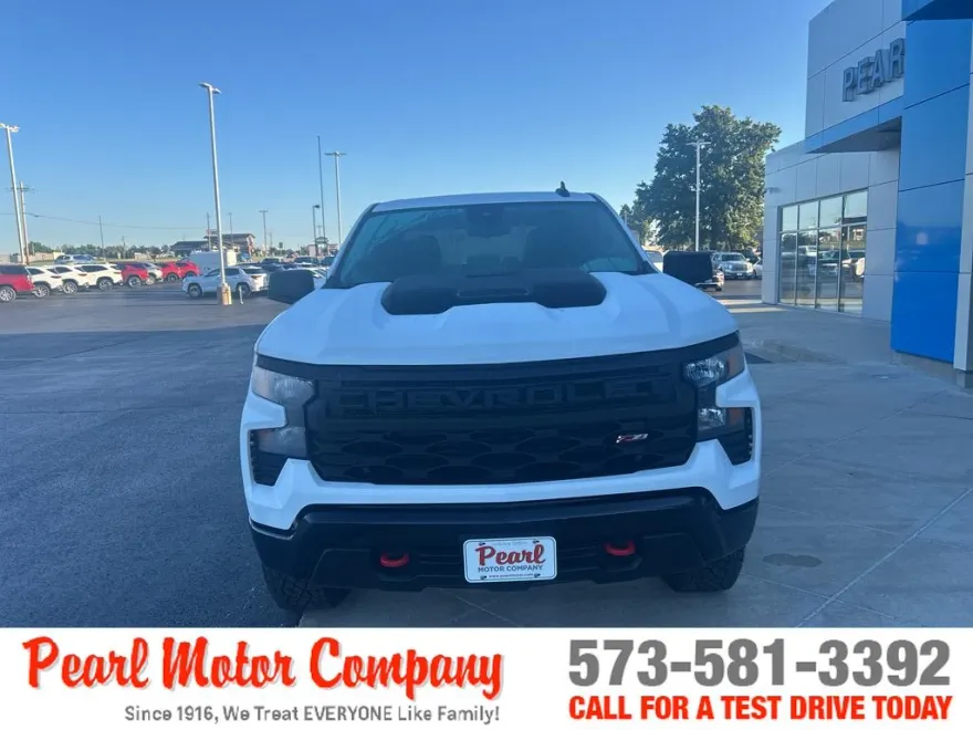 2026 Chevrolet Silverado 1500 Custom Trail Boss photo 1