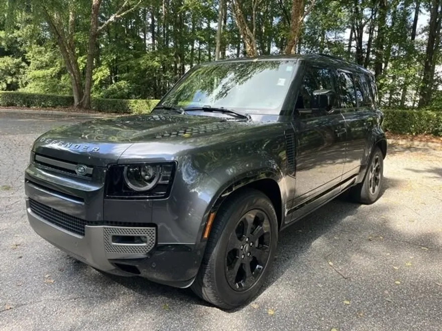 2024 Land Rover Defender X-Dynamic SE photo 1