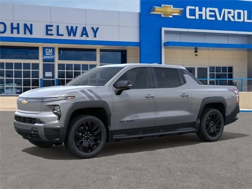 2026 Chevrolet Silverado photo 1