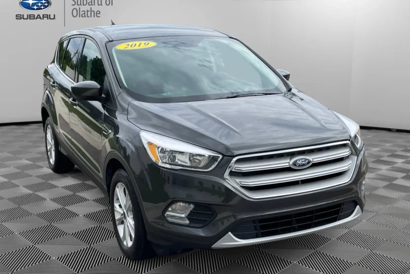 2019 Ford Escape SE photo 1