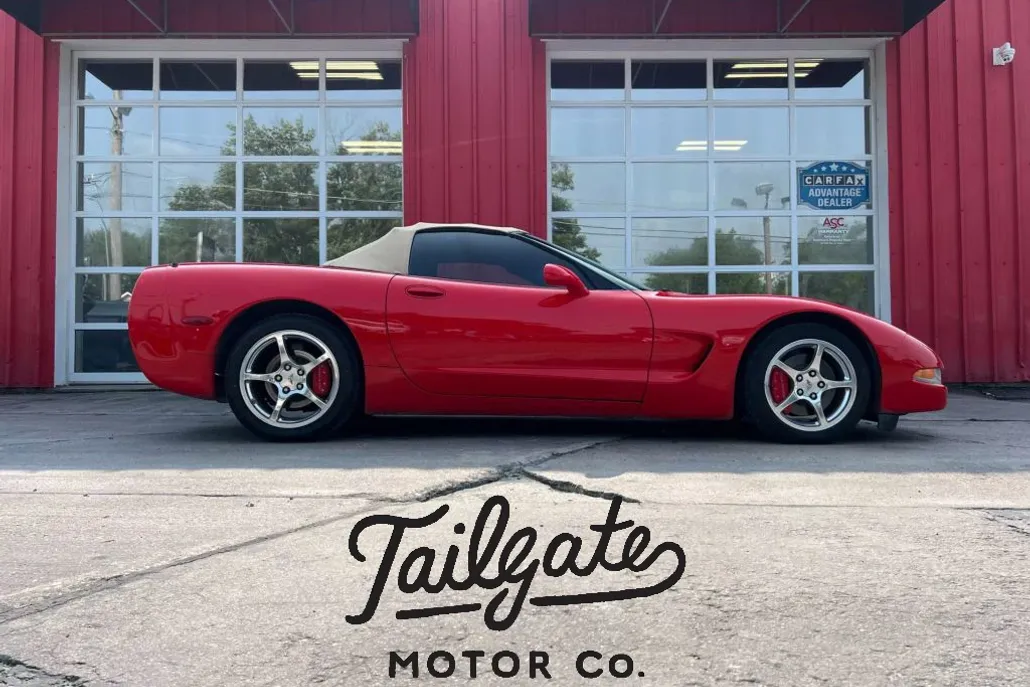 2002 Chevrolet Corvette Convertible photo 1