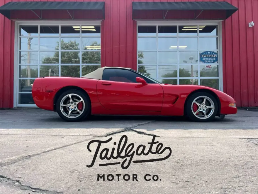 2002 Chevrolet Corvette Convertible photo 1