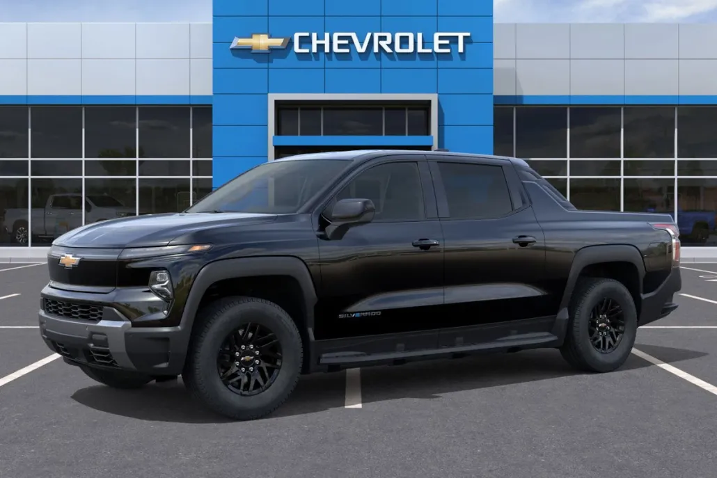 2026 Chevrolet Silverado photo 1