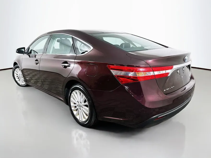 2013 Toyota Avalon Hybrid XLE Premium photo 1