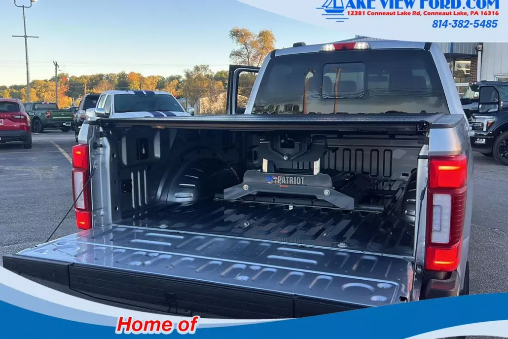 2022 Ford F-250 Lariat photo 1
