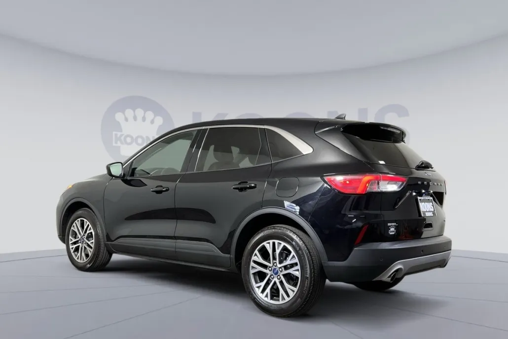 2022 Ford Escape SEL photo 1